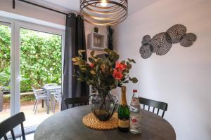 Fotografie z fotogalerie ubytování Pfälzer Weinperle mit Terrasse v destinaci Hainfeld