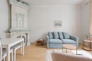 Χώρος καθιστικού στο WeHost Fabulous 2BR in Prestigious Punavuori @Iso Roobertinkatu 26