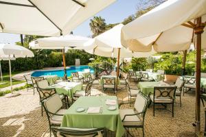 Bazén v ubytování Olissippo Lapa Palace – The Leading Hotels of the World nebo v jeho okolí
