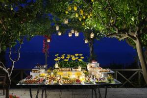 Vonkajšia záhrada v ubytovaní Hotel Raito Wellness & SPA
