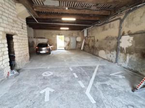Fotografie z fotogalerie ubytování ColorMix 3 étoiles - 95m2 Plein Centre - Ensoleillé Climatisé v destinaci Meze