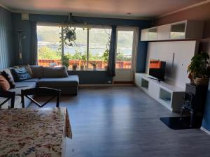 Posezení v ubytování FeelHome 3 bedroom Near University