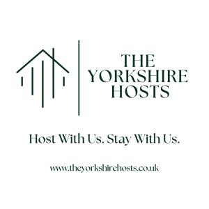 dos logotipos para el albergue aventurero con nosotros quédate con nosotros en The Yorkshire Hosts - Langton Lodge Apt.8, en Wakefield