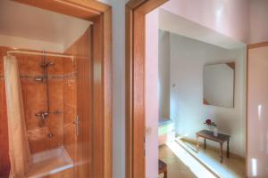 Ванна кімната в Apartments Irena