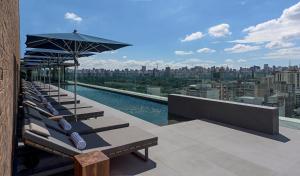 A piscina localizada em Hotel Fasano Sao Paulo Itaim ou nos arredores