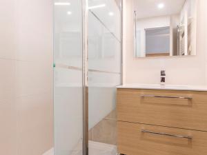 a bathroom with a shower and a sink at Studio Avoriaz, 1 pièce, 4 personnes - FR-1-314-216 in Morzine