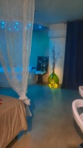 Postel nebo postele na pokoji v ubytování Capri house