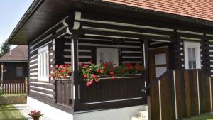 Το κτήριο όπου στεγάζεται  η παραθεριστική κατοικία