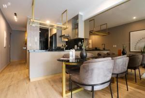 A kitchen or kitchenette at Morada by Wynwood House