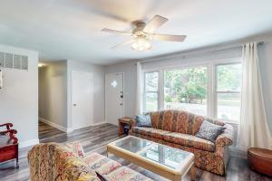 Fotografie z fotogalerie ubytování Calloway Drive Retreat v destinaci Deale