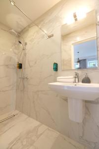 A bathroom at Tallinn City Apartments - Old Town