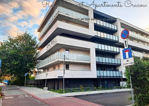 Το κτήριο όπου στεγάζεται  το ξενοδοχείο διαμερισμάτων