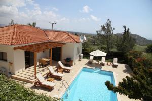 Gallery image of Eve Pissouri Xιnisteri Villa in Pissouri