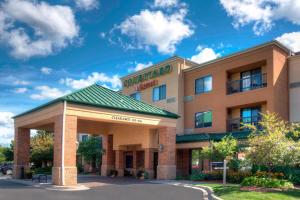 a rendering of the front of a holiday inn hotel at Courtyard by Marriott Traverse City in Traverse City