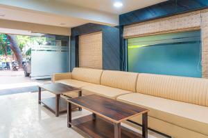 Posezení v ubytování Treebo Serenity Inn, Koregaon Park