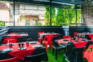 Restaurace v ubytování Treebo Serenity Inn, Koregaon Park
