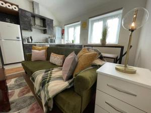 Posezení v ubytování Cozy Retreat in Luton