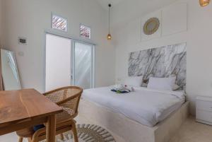 Afbeelding uit fotogalerij van Tranquil Mediterranean Villa Kerobokan WCS in Kerobokan +10 foto's