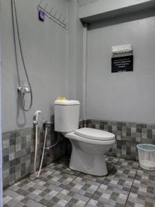 Koupelna v ubytování RINA Guest House Pacitan
