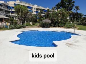 Бассейн в COSTA LAGO BEACH или поблизости