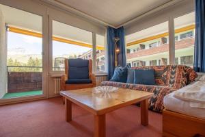 Posezení v ubytování Rothornblick 52 by Arosa Vacations