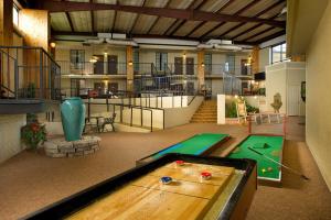 Biliár nebo kulečník v ubytování Northwest Inn