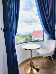 Posezení v ubytování Hân Cao Hotel