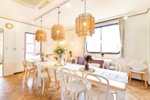 Część wypoczynkowa w obiekcie Meee Asakusa3F4F 浅草徒歩3分 140平米Max22名 無料駐車場 屋上絶景 渋谷直通