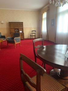 Posezení v ubytování Hotel Sächsischer Hof