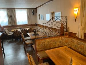 Posezení v ubytování Gasthaus Waldhorn