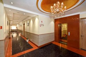 范兰德凡Hotel SKS Grand Palace-Vrindāvan的相册照片