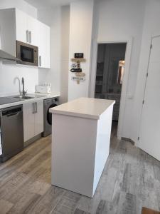 Kuchnia lub aneks kuchenny w obiekcie Beach Apartment - Benalmadena Costa