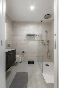 Luxury apartment Sun4ever tesisinde bir banyo
