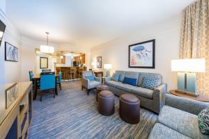 Posezení v ubytování Marriott's Cypress Harbour Villas
