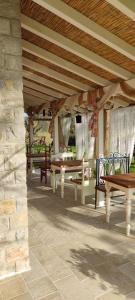 Reštaurácia alebo iné gastronomické zariadenie v ubytovaní Agriturismo Villa Le Vigne