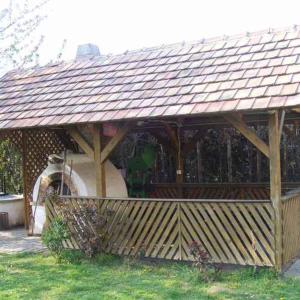 Vonkajšia záhrada v ubytovaní Apartment in Balatonkeresztur 36546