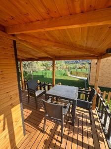 Balkón nebo terasa v ubytování 101 Gün Kiralık Lake House Kayacık