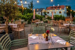 Restaurace v ubytování Mandilla