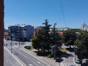 Cartierul din jurul sau un cartier din apropierea acestui apartament