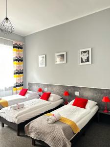 Expolis Residence - City Center - 24h #betterthanyourEX客房内的一张或多张床位