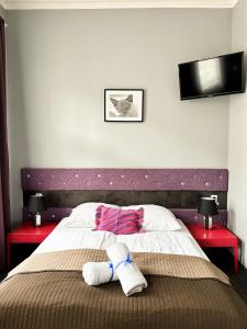 Expolis Residence - City Center - 24h #betterthanyourEX客房内的一张或多张床位