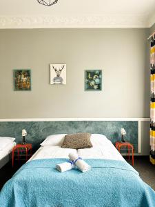 Expolis Residence - City Center - 24h #betterthanyourEX客房内的一张或多张床位