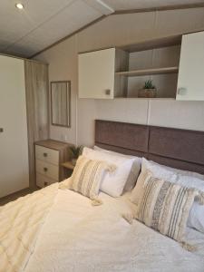 Postel nebo postele na pokoji v ubytování 18 Rannoch