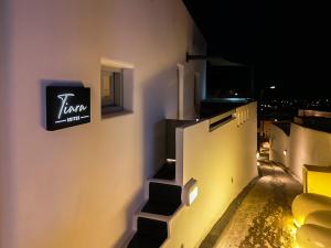 Balkón nebo terasa v ubytování Tiara Suites Santorini