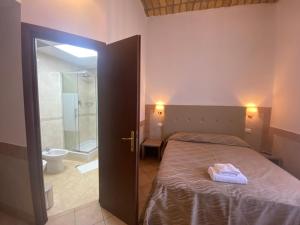 Koupelna v ubytování Hotel Alex Square