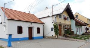 Budynek, w którym mieści się apartament