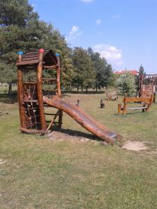 Plac zabaw dla dzieci w obiekcie Apartmány Mikulčice