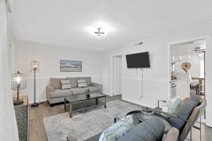 Gallery image of 100 Harmony 2BDR 2 Free Parking Pool Pet Friendly Near All in Hilton Head Island +23 photos