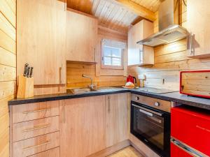 Kuchyň nebo kuchyňský kout v ubytování Lochinvar Clydesdale Cabin - Uk44904