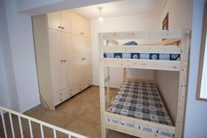 Postel nebo postele na pokoji v ubytování GAVRIADIA IERISSOS